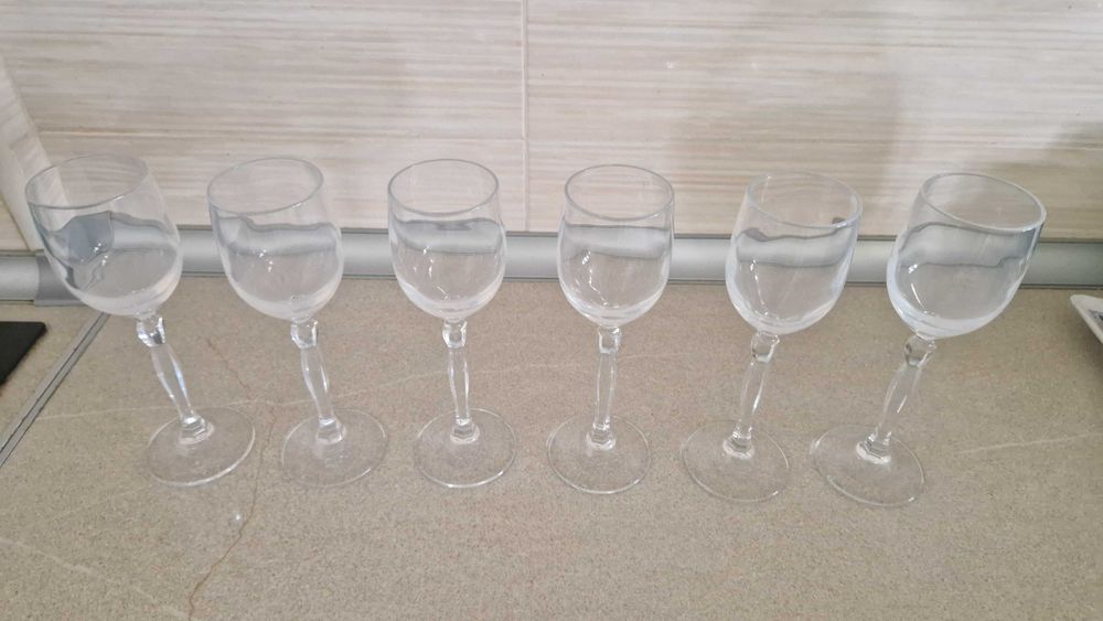 Conjunto 6 copos de aperitivos / licor em vidro pé alto