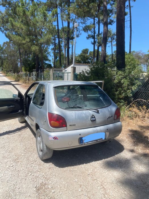 vendo ford fiesta 1999