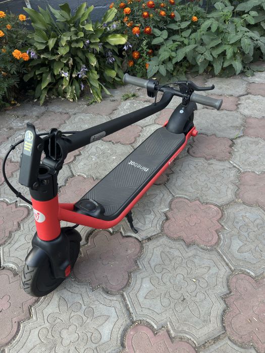 Електросамокат Segway Ninebot C20
