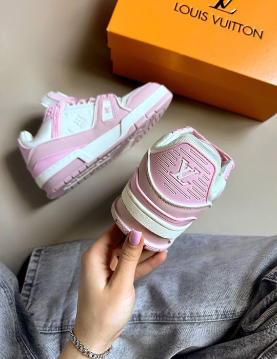 Louis Vuitton Trainer Sneakers Pink White