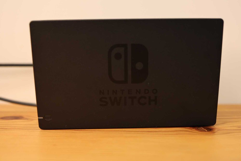 Nintendo Switch com acessórios e jogos