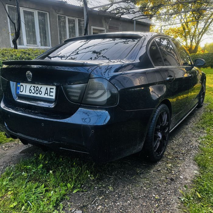 Продам  BMW 320i