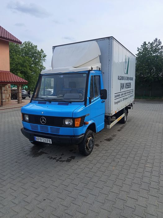 Mercedes Benz 410D