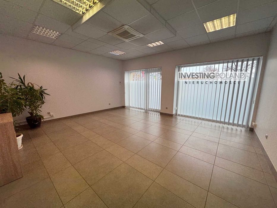 Lokal na parterze; biuro, handel, usługi