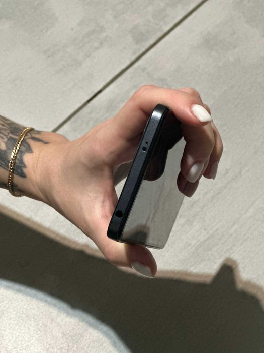 Смартфон Xiaomi Redmi Note 12 8/128 Хорошее состояние 8 Оперативная