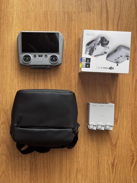 DJI Mini 4 Pro Fly More Combo