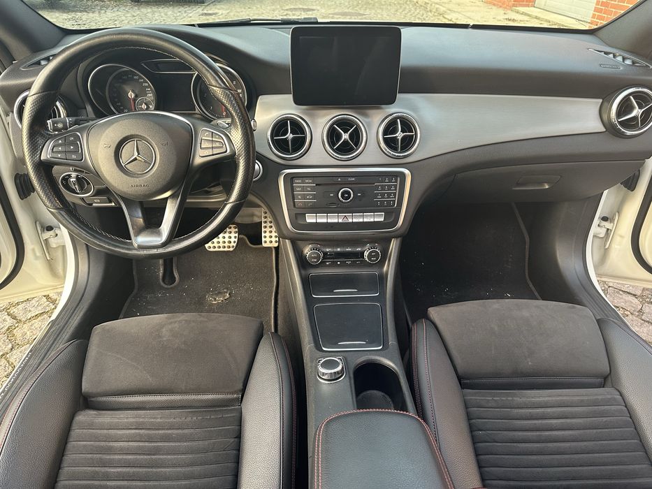 Mercedes CLA 220cdi 177cv, AMG, shooting brake, tecto panoramico