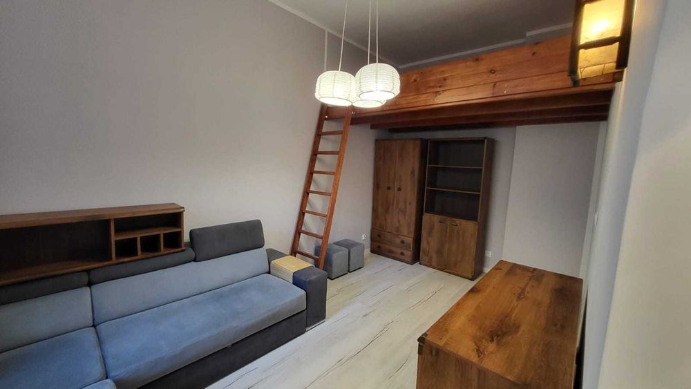 Kawalerka w centrum - osobna kuchnia i antresola - 27m2