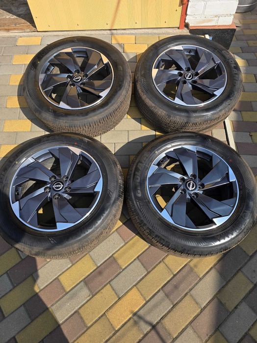 Оригінальні диски нісан 235/60/r18, стан ідеальний, резина йокогама + оригінальні датчики тиску, резина з пробігом 4тис.км