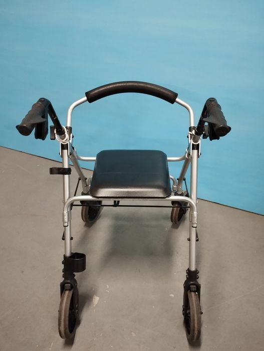 Інвалідна коляска