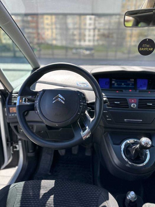 Продам Citroen C4 2009 1.6