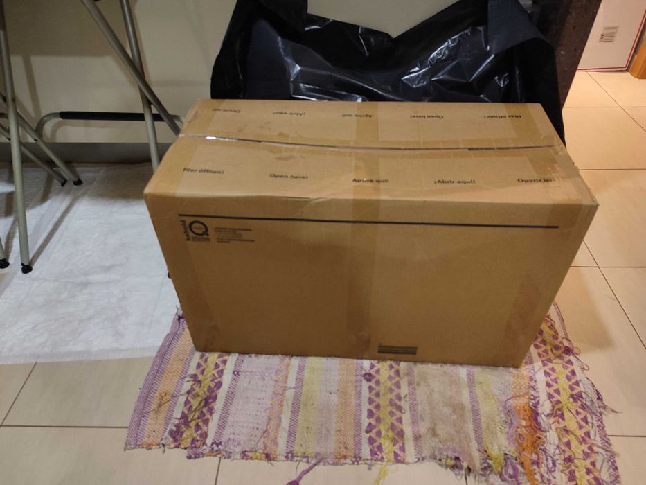 Kobold nunca utilizada, dentro da caixa da compra