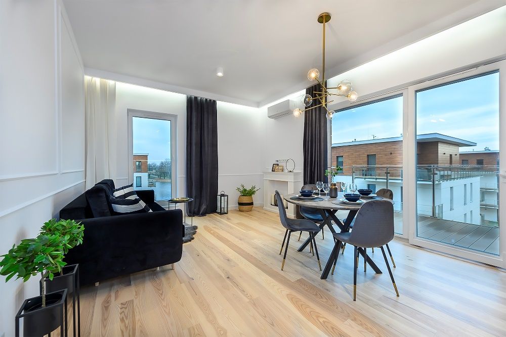 Marina Glamour - lux 3 pok, widok na jezioro, garaż, 5 łóżek, Netflix