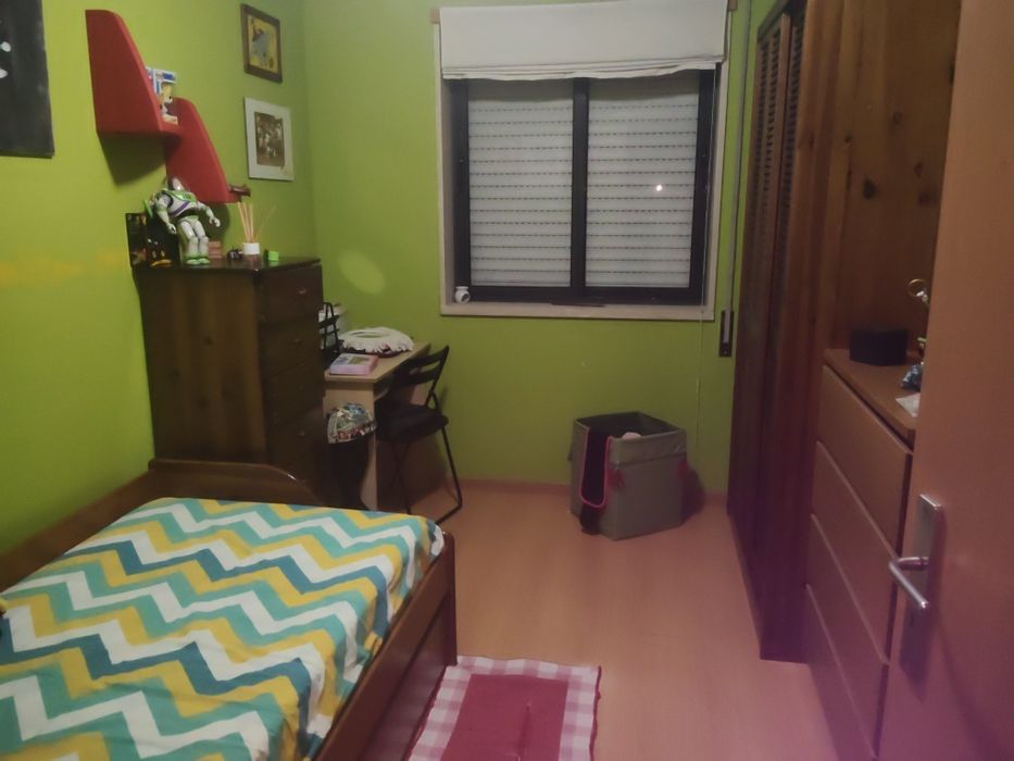 Alugo quarto para estudante