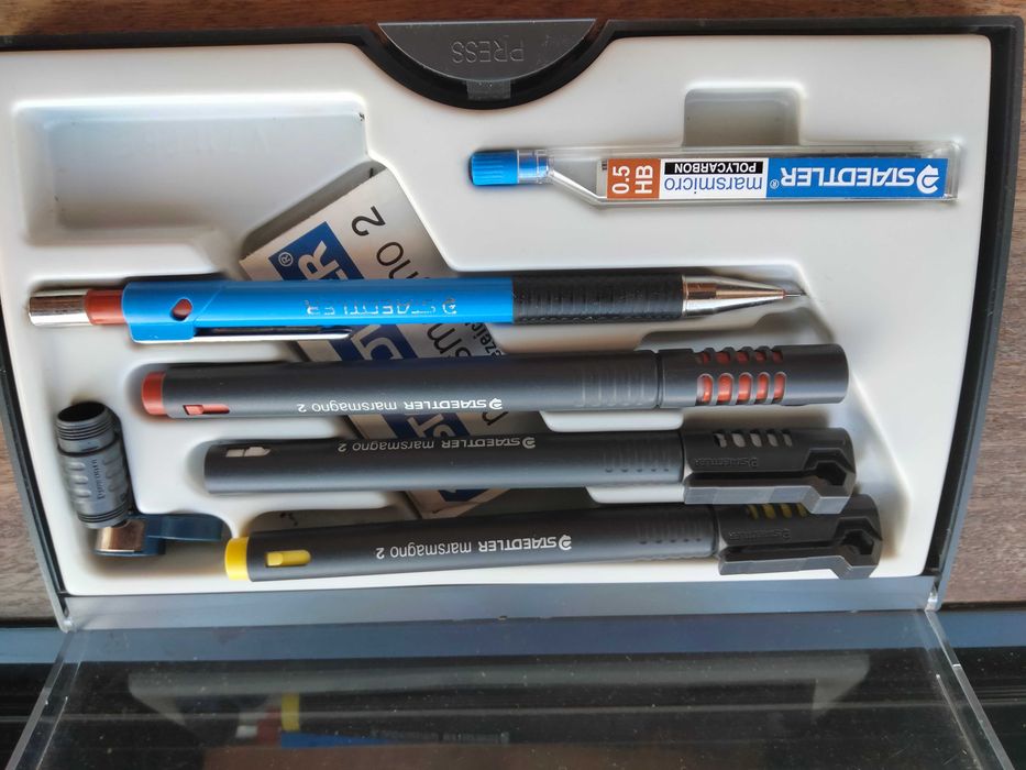 Conjunto Canetas Staedtler como novo