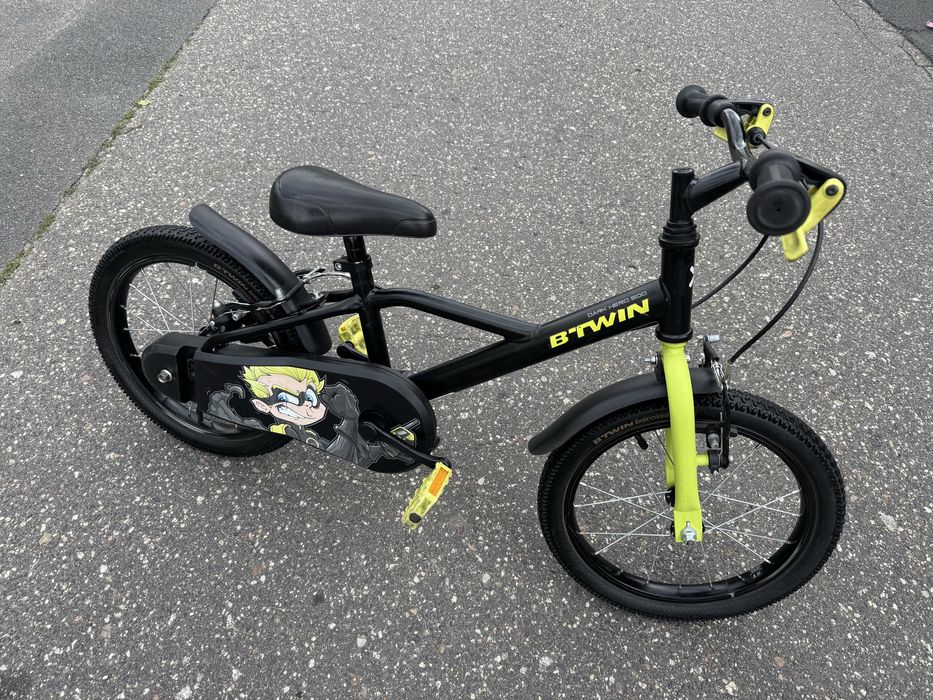 Rower Btwin 16 cali  Dark Hero  500 Decathlon Dla Dziecka Discover