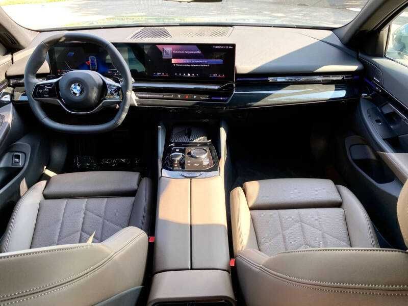 2024 BMW 5 Series 530i