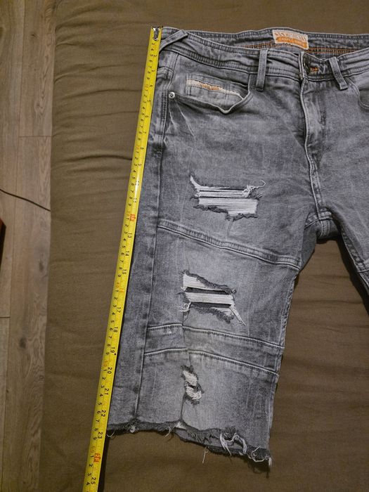 Spodnie jeansy krótkie CROPP