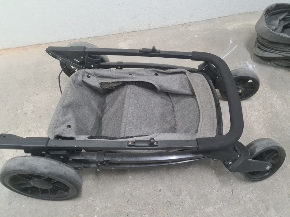 Carinho bebé como novo