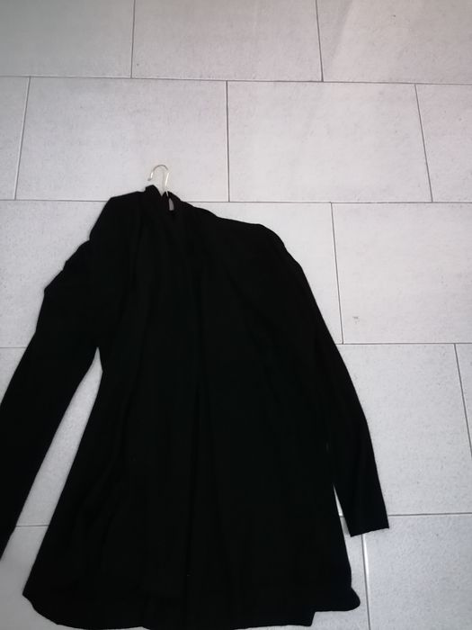 Casaco preto sem bolsos