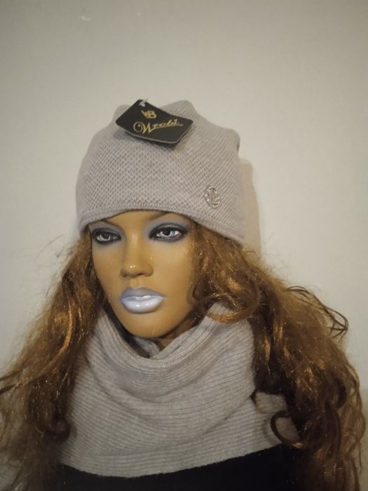 Śliczny komplet czapka damska i komin