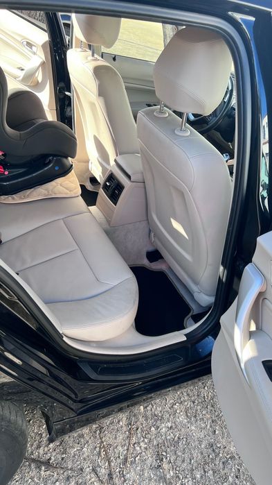BMW 118i Auto 170cv Turbo de 2013 em muito bom estado geral.