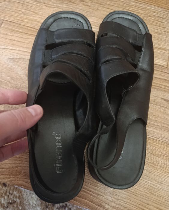 Продам босоножки женские