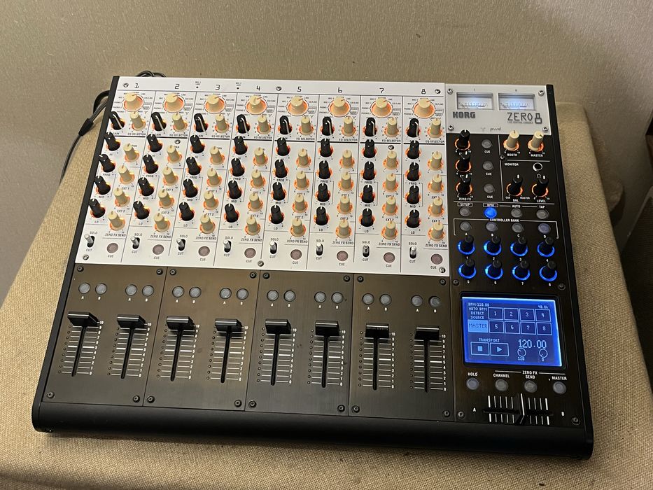 Пульт Korg Zero 4 (микшер / многоканальная аудио-карта