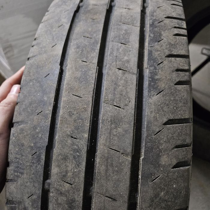 Шини Continental contiVanContact200 205 75 r16c 2019 рік літні