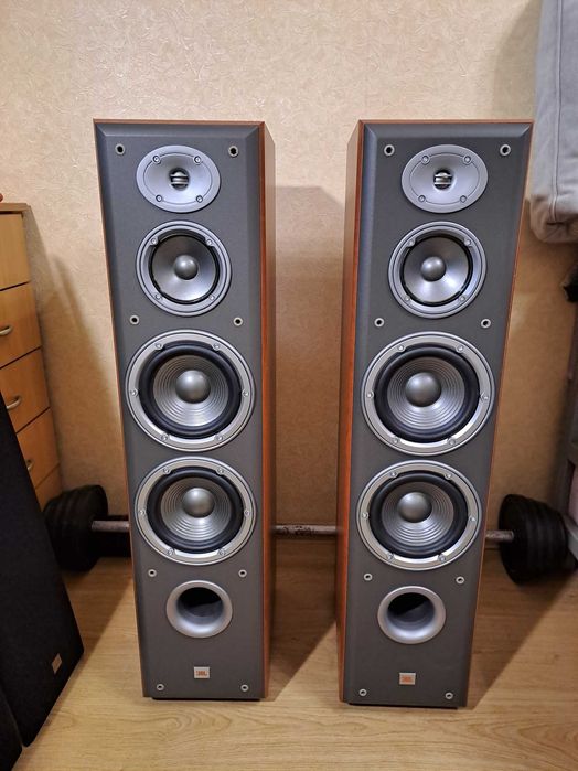 Продам підлогову акустику  JBL E 80 пара фронтів.