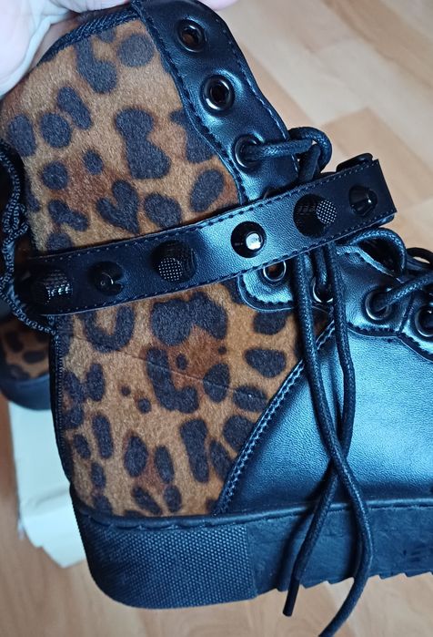 Świetne buty w panterkę.Nowe