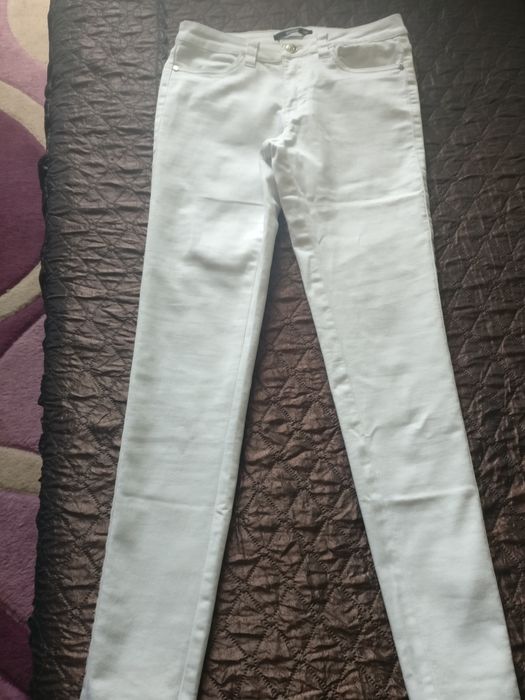 Джинси білосніжні 36 р.