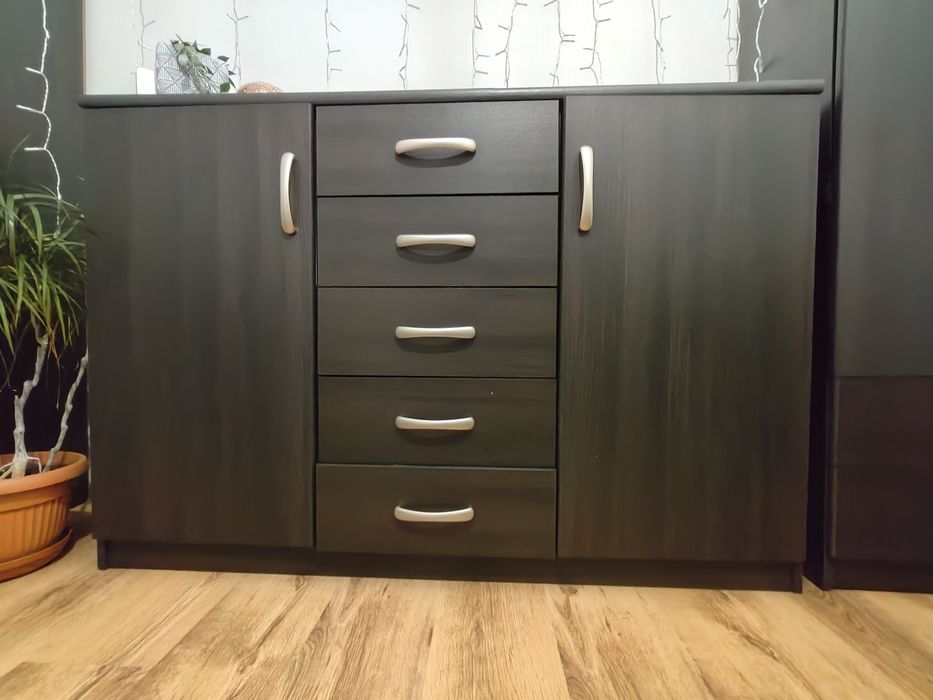 Zestaw mebli komoda witryna szafka