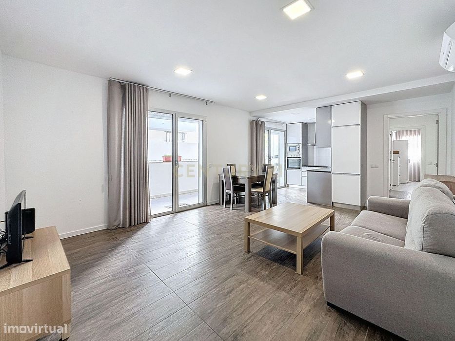 Apartamento Moderno com Vista para a Praia na Nazaré