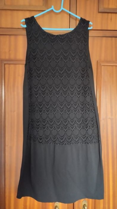 Vestido preto bordado