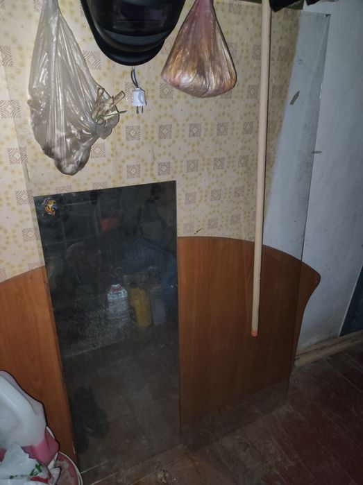 Скло та дзеркало безкоштовно
