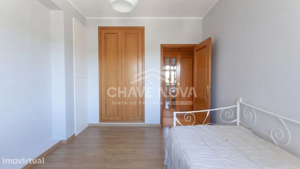 T3 em Lourosa c/ 3 frentes , garagem e arrumos |Cond Parque dos Duques