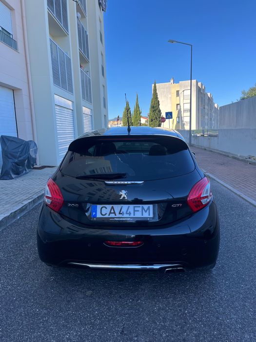 Peugeot 208 gti 1.6thp