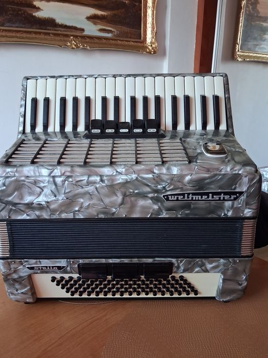 Sprzedam akordeon 80 basowy weltmeister stella