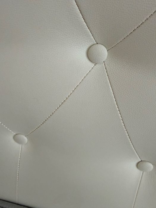 Cama de casal - cor branca