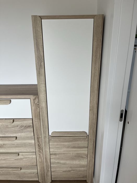 Szafa / słupek 4+2 półki