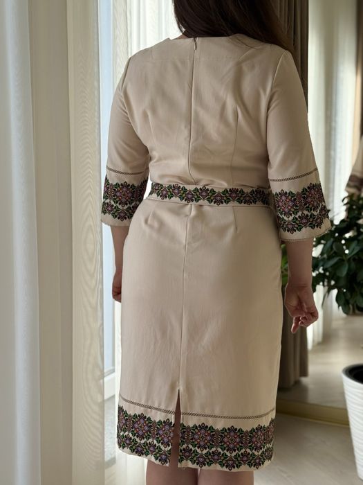 Вишита сукня машинна вишивка