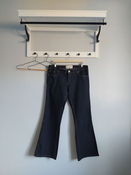 Modne, granatowe, długie damskie dżinsy Bootcut Denim Dunnes Stores 44