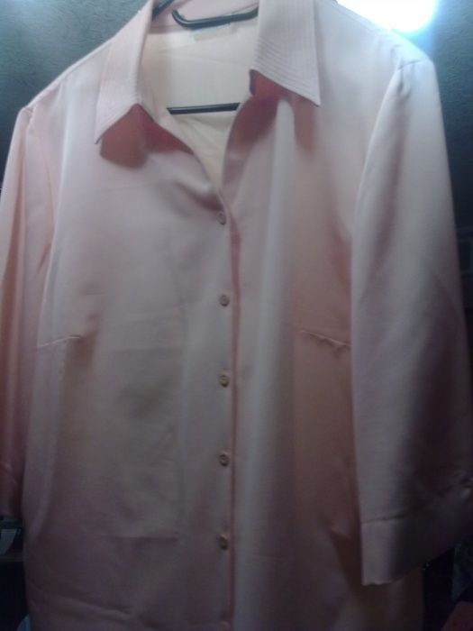 Стильная блуза нежно-персикового цвета