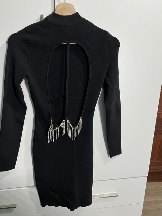 Vestido com costas abertas