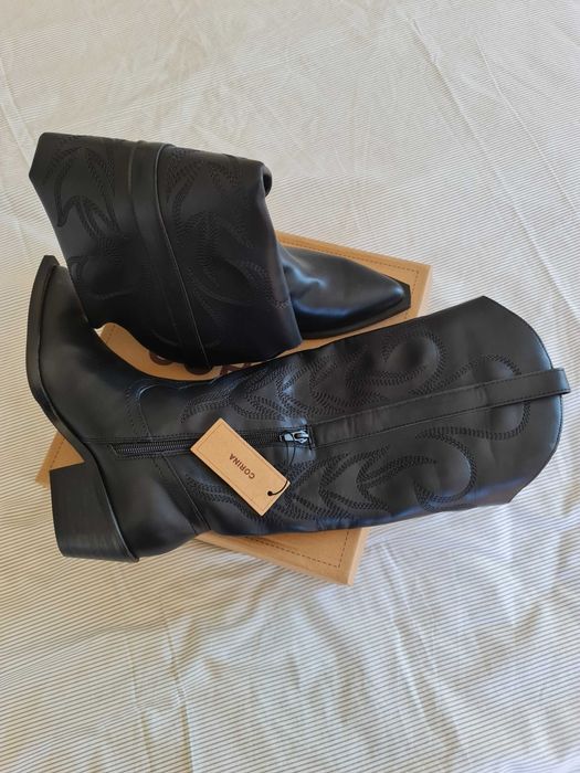 Texanas Corina em preto