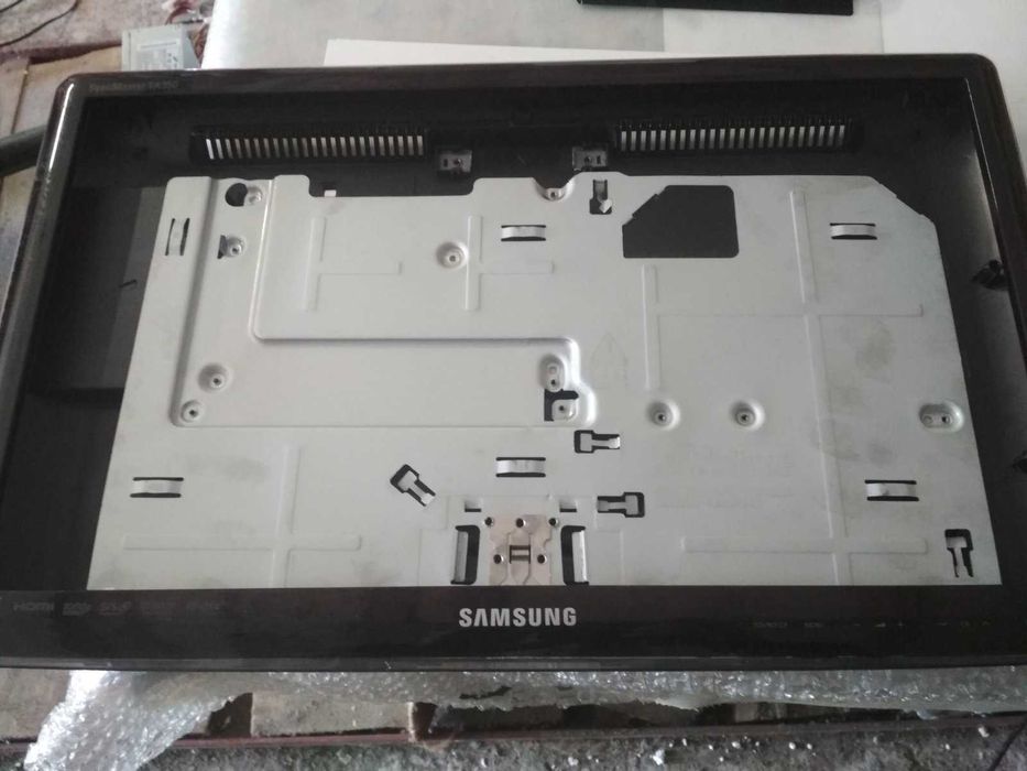 Samsung LT22A350--розбiр битого