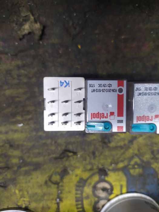 Реле промежуточное.