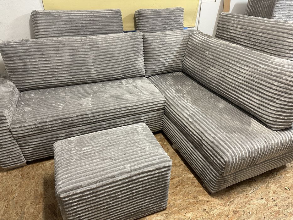 Kanapa Narożna 230x170 + Dwie pufy 60x40