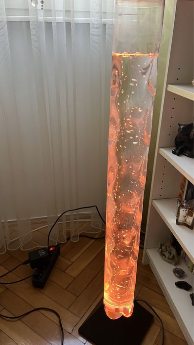 Lampa wodna z rybkami